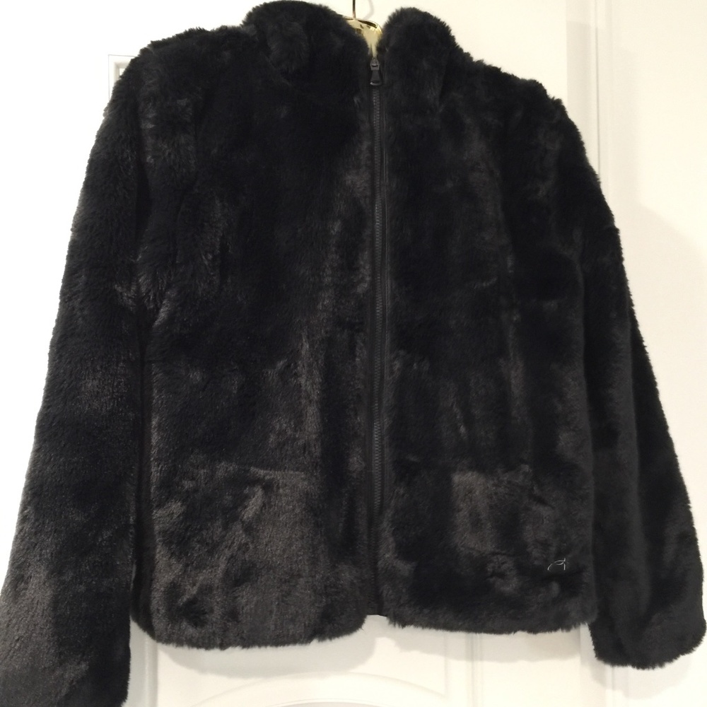 NWOT Under Armour Black Faux Fur Quilted Hooded Zip Up Jacket Fits Women Size S